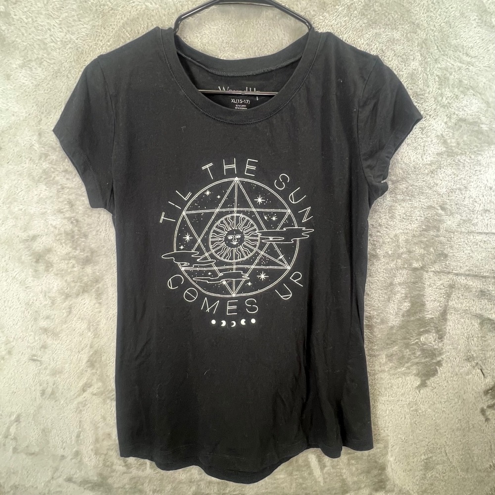 Black Celestial Sun Graphic Tee Shirt XL 15-17‎ Til The Sun Comes Up Boho Indie